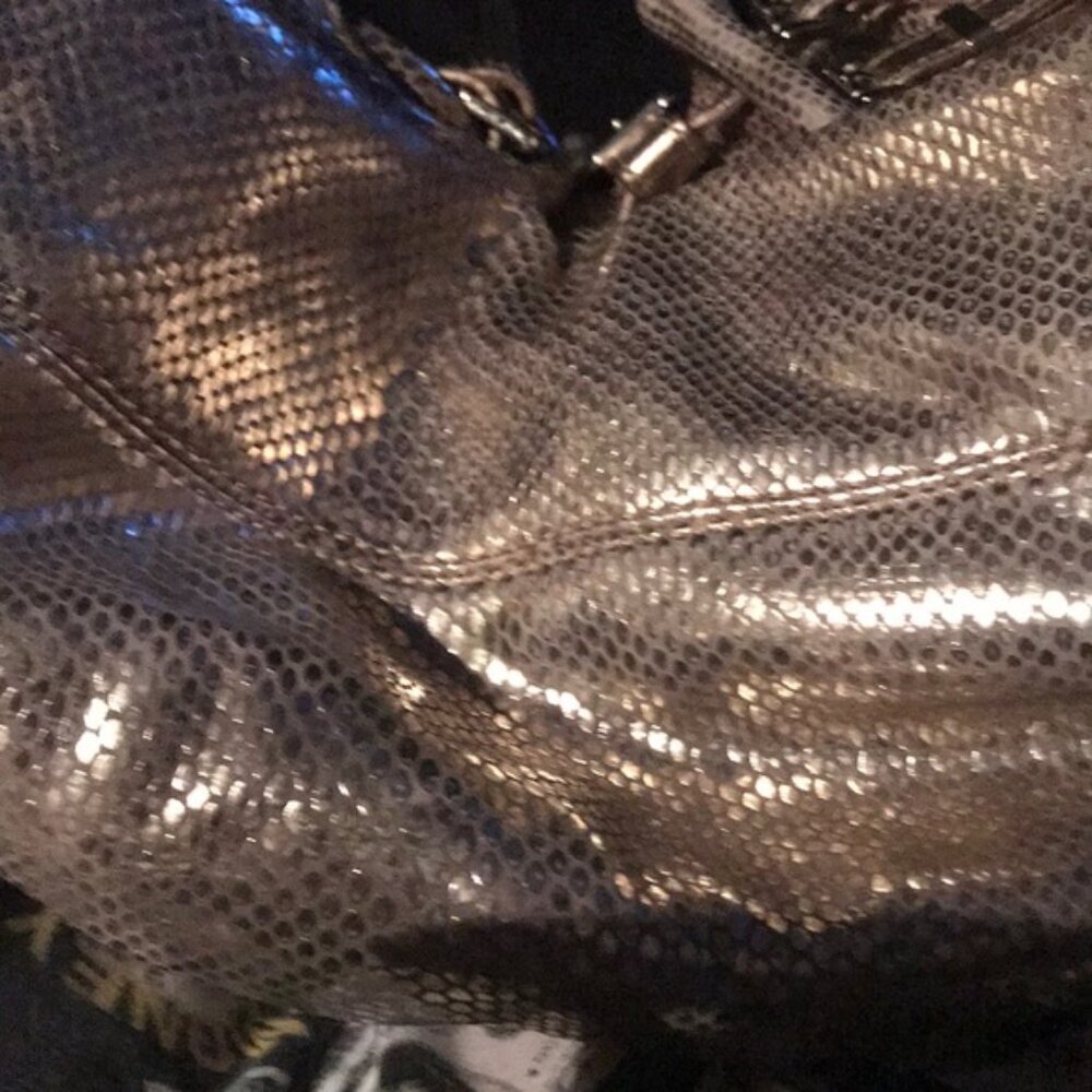 Michael Kors Leather Snake Print Gold Shoulder Hobo Bag Satchel Pockets Neutral - Picture 16 of 16